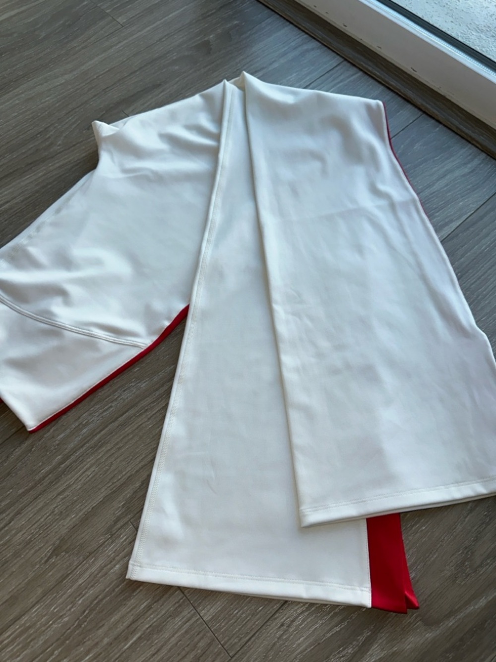 Wilson White and Red Athletic Top - Picture 7 of 16